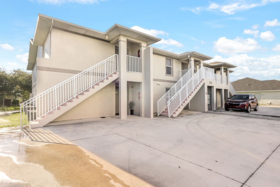 3752 Santa Barbara Blvd #202, Cape Coral, FL 33914