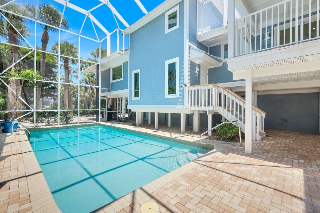 513 Lighthouse Way, Sanibel, FL 33957