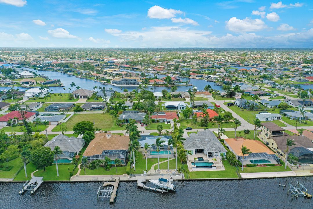 4611 SE 20th Pl, Cape Coral, FL 33904