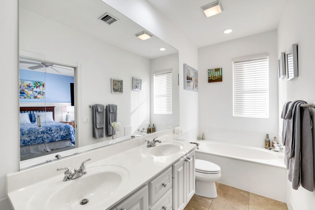 8365 Rimini Way, Naples, FL 34114