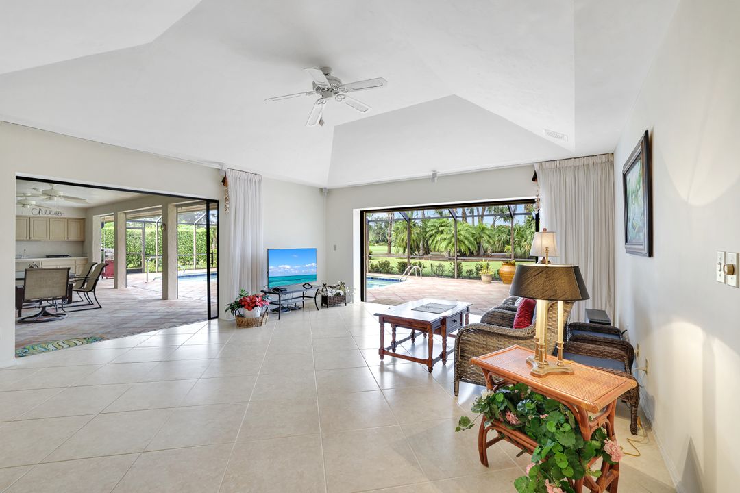 2007 Duke Dr, Naples, FL 34110