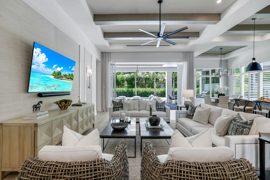 6630 Palisades Ave, Naples, FL 34109