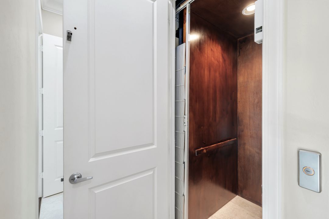 231 Sterling Ave, Fort Myers Beach, FL 33931