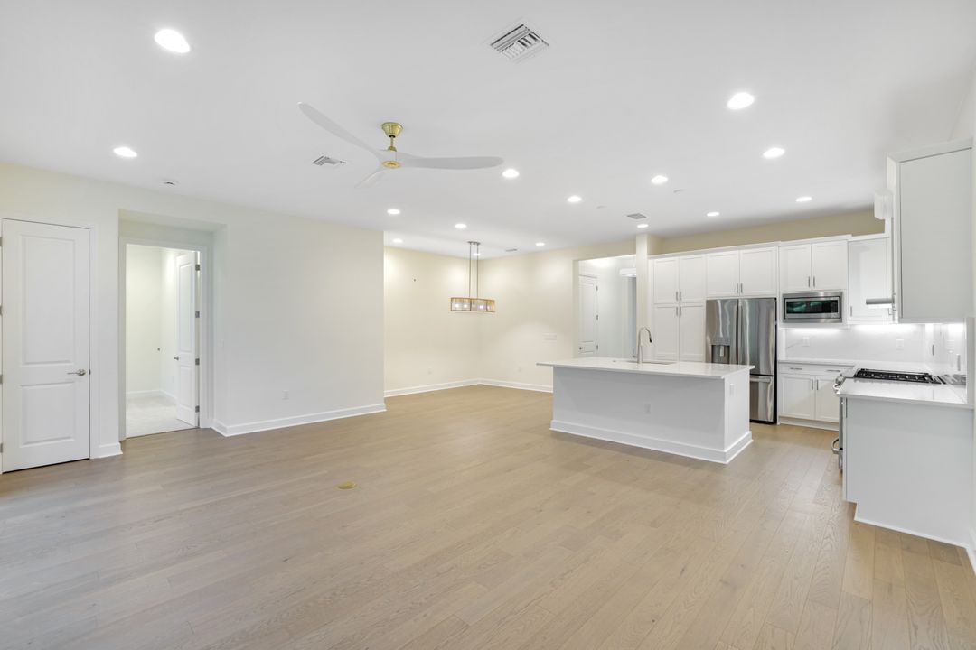 2687 Ridgecrest Pl, Naples, FL 34112