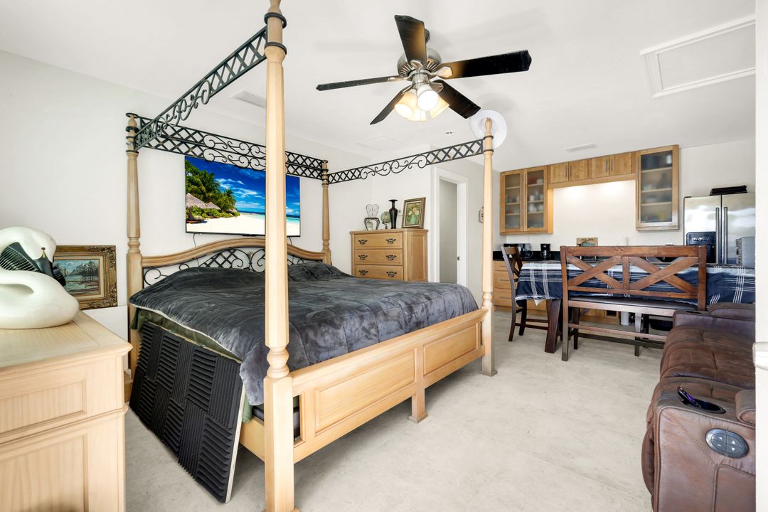 5630 Copper Leaf Ln, Naples, FL 34116