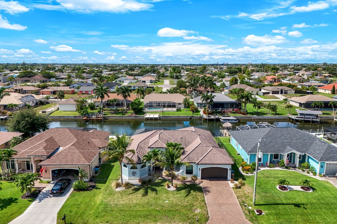 208 SW 15th St, Cape Coral, FL 33991