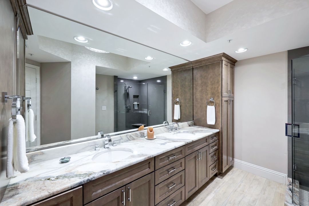 315 Dunes Blvd #1105, Naples, FL 34110