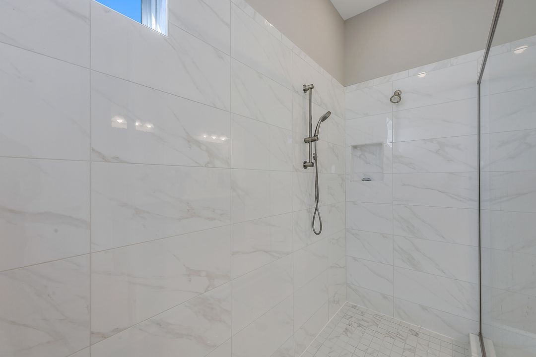 9500 Montelanico Loop, Naples, FL 34119