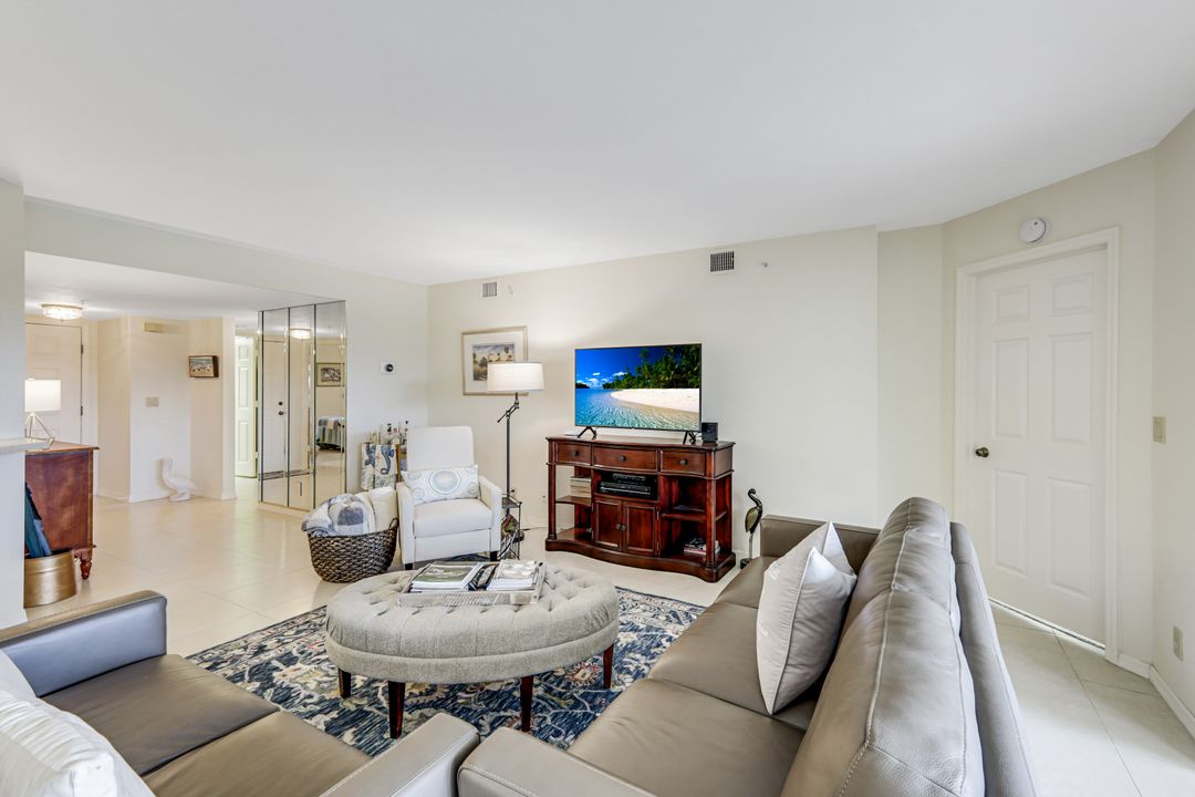 26900 Wedgewood Dr #304, Bonita Springs, FL 34134
