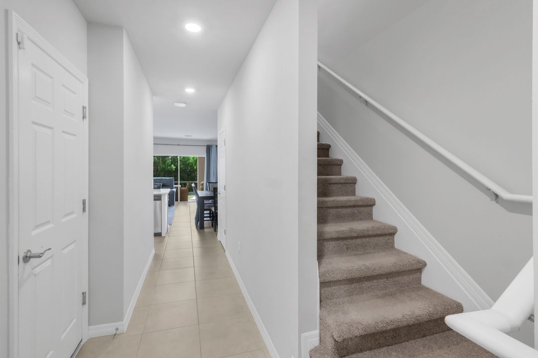 15171 Wildflower Cir, Naples, FL 34119