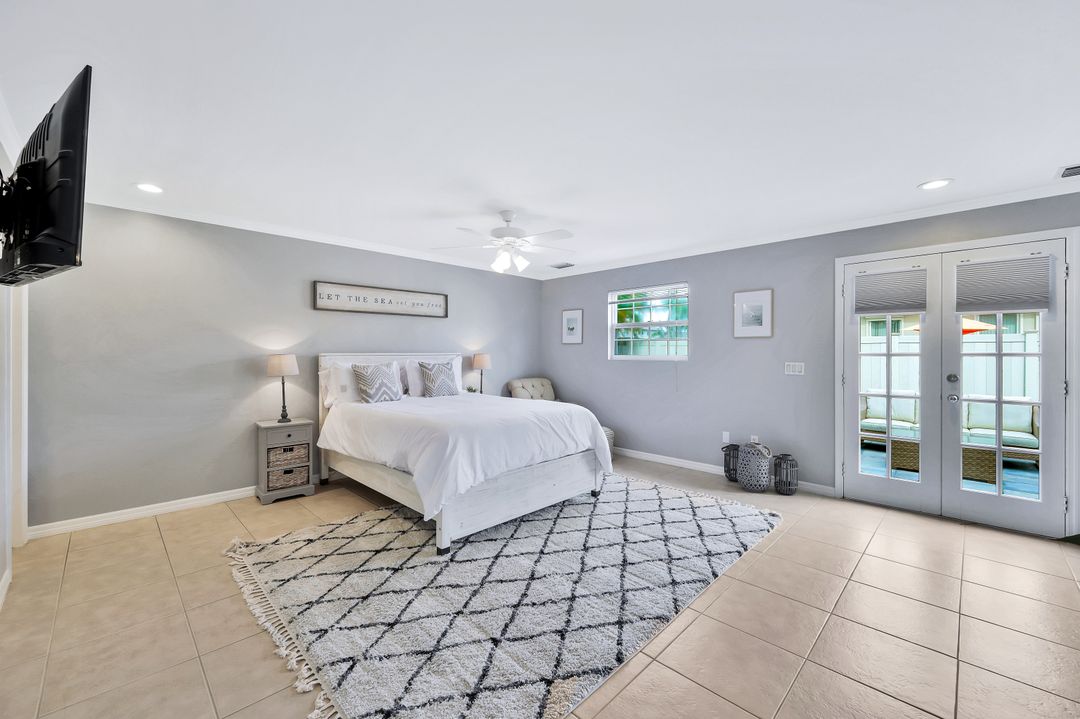 625 95th Ave N, Naples, FL 34108