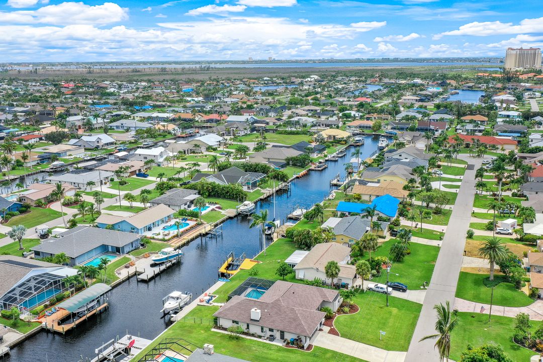 5309 SW 11th Pl, Cape Coral, FL 33914
