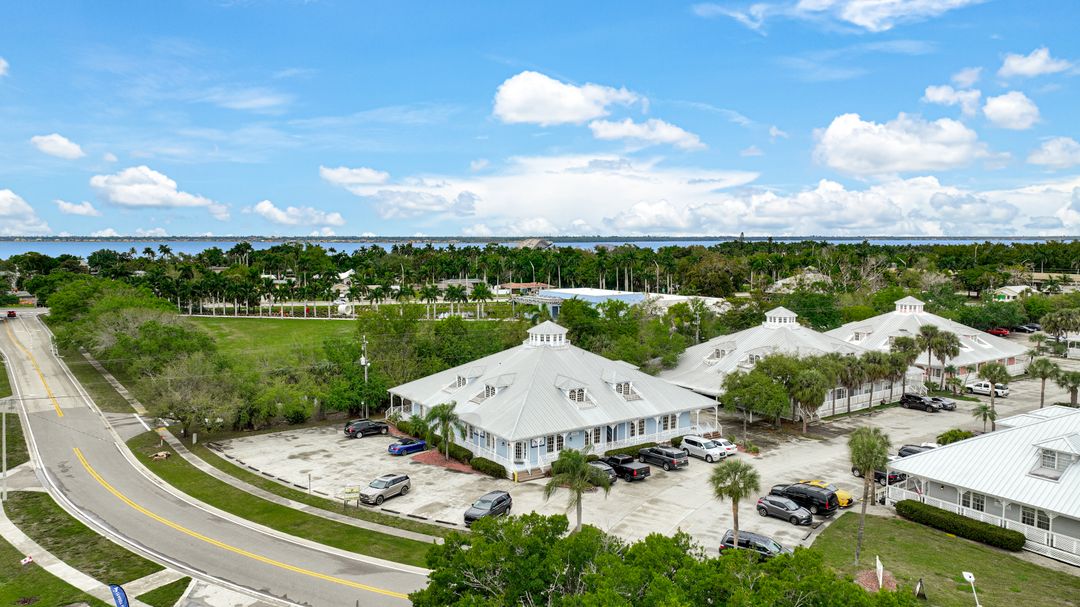 1361 Royal Palm Square Blvd, Fort Myers, FL 33919