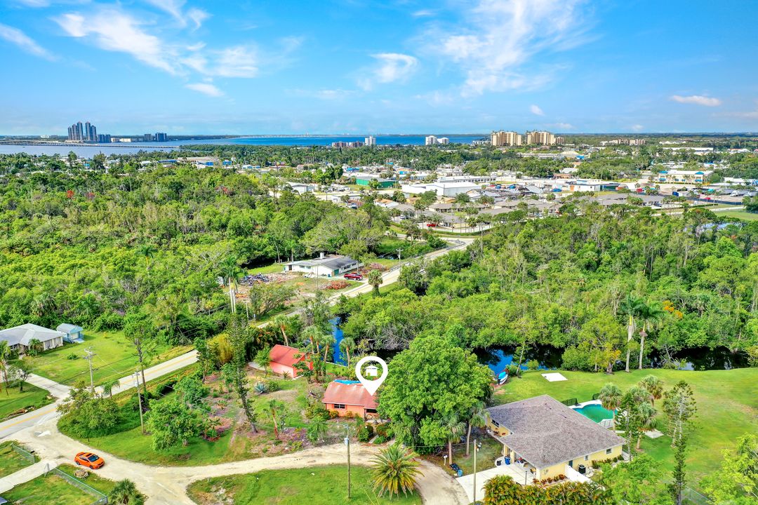 118 Brooks Rd, North Fort Myers, FL 33917