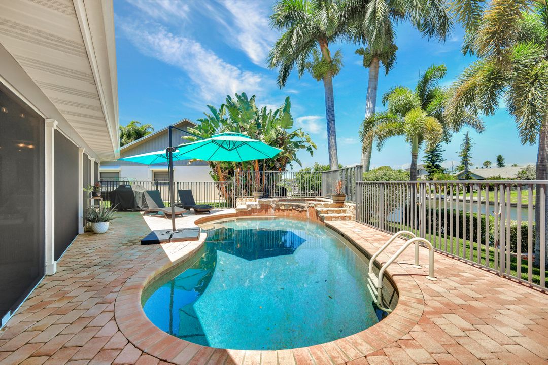 703 SE 33rd Terrace, Cape Coral, FL 33904