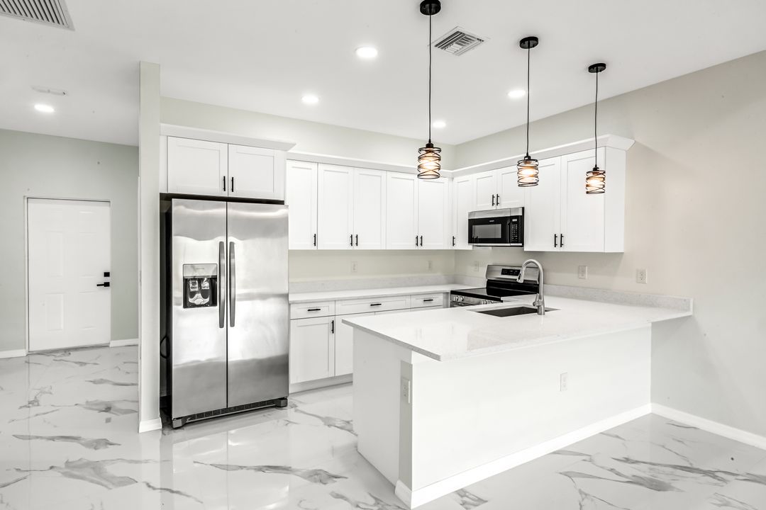 1235 Hillcrest St E, Lehigh Acres, FL 33974