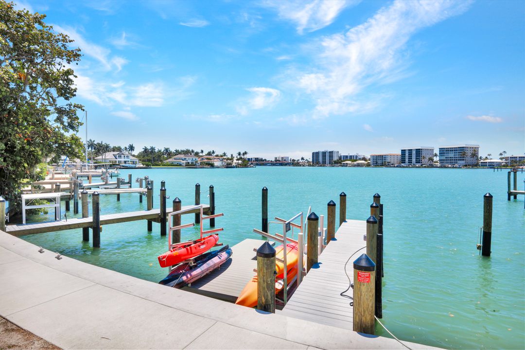 388 Harbour Dr #388, Naples, FL 34103