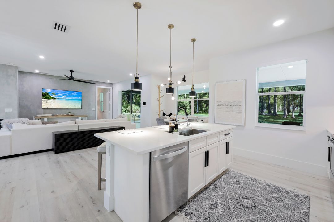 5995 Lancewood Way, Naples, FL 34116