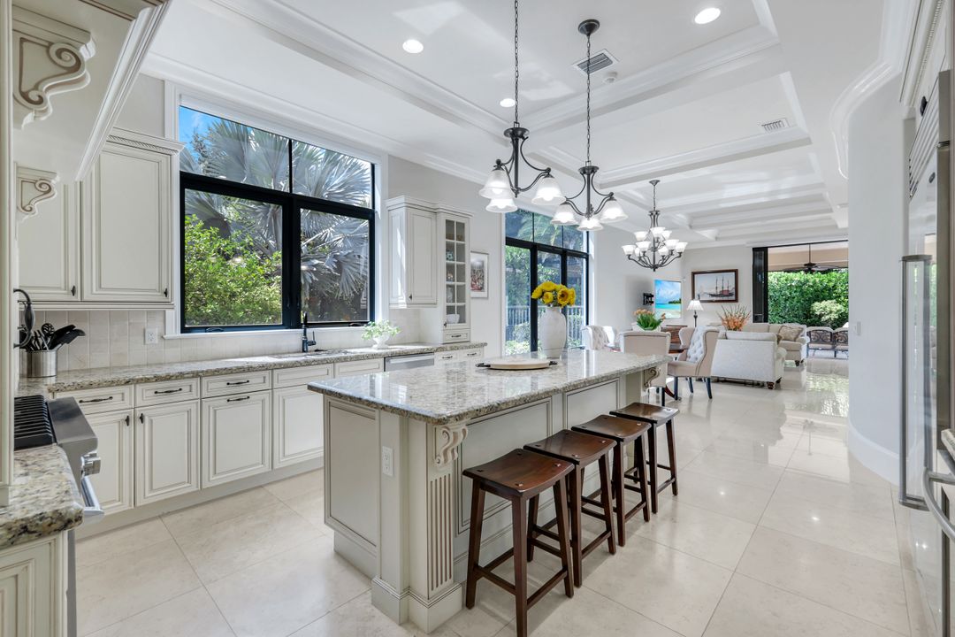 2351 Traditions Ct, Naples, FL 34105