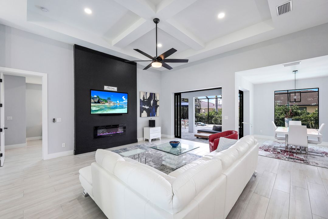 2709 SW 42nd Ln, Cape Coral, FL 33914