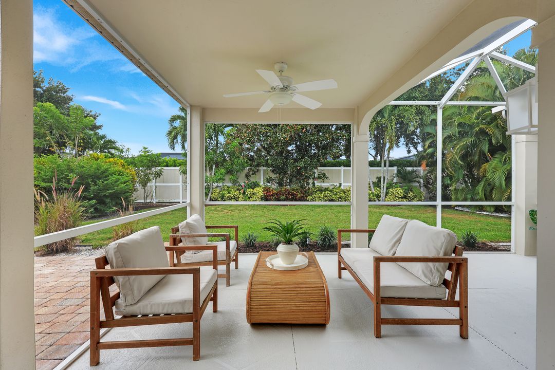 10951 Fieldfair Dr, Naples, FL 34119