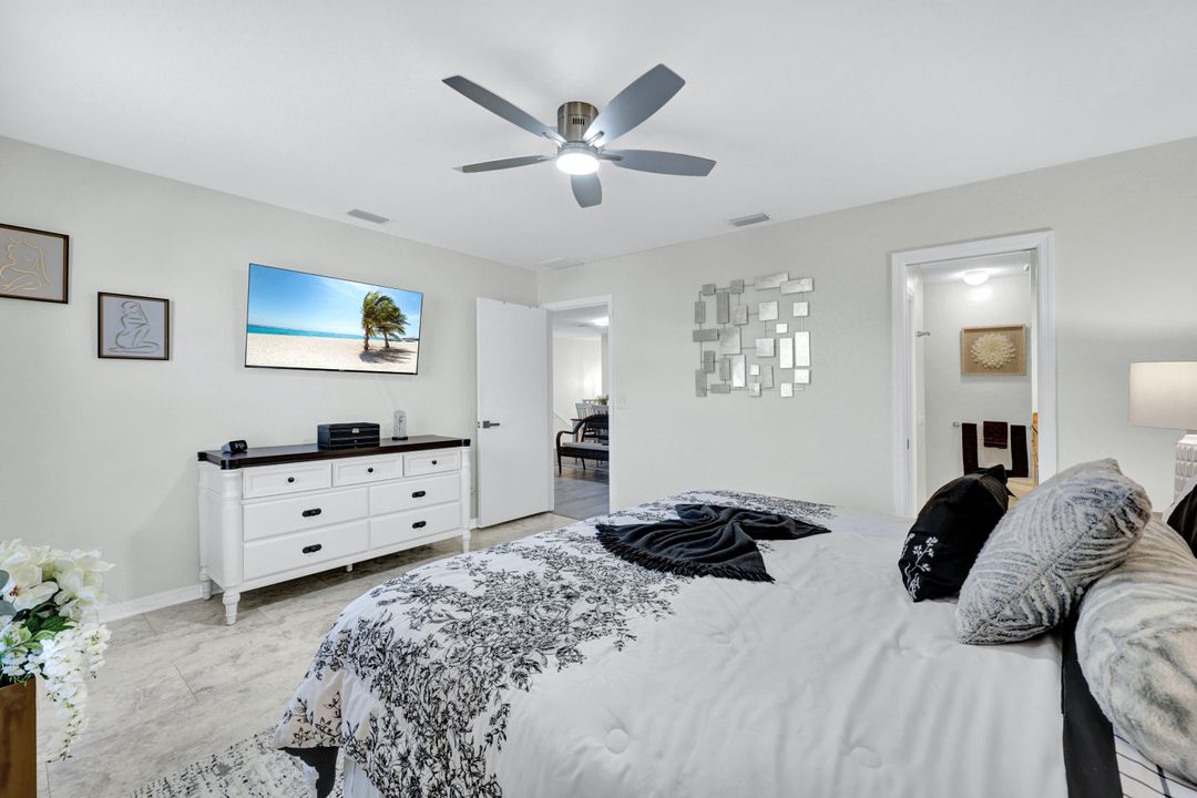 1599 Trafalgar Ln #C, Naples, FL 34116