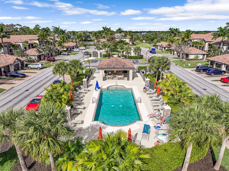 9828 Venezia Cir #1124, Naples, FL 34113