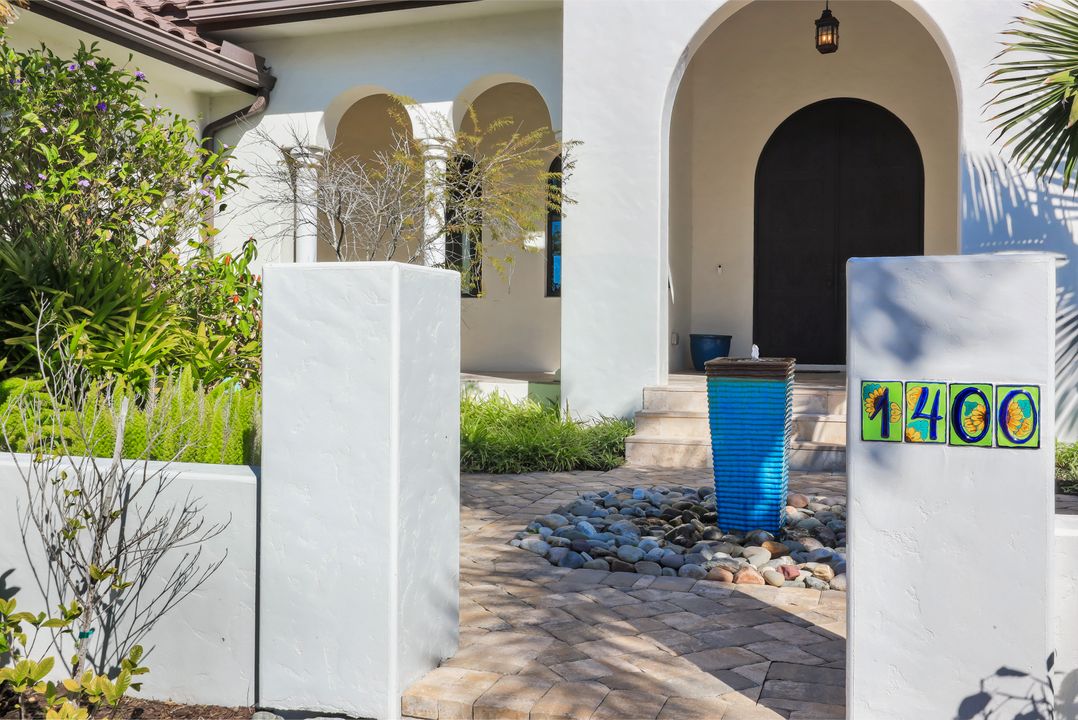 1400 Forrest Ct, Marco Island, FL 34145