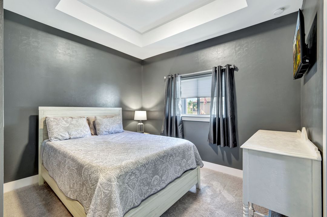 2801 NW 15th St, Cape Coral, FL 33993