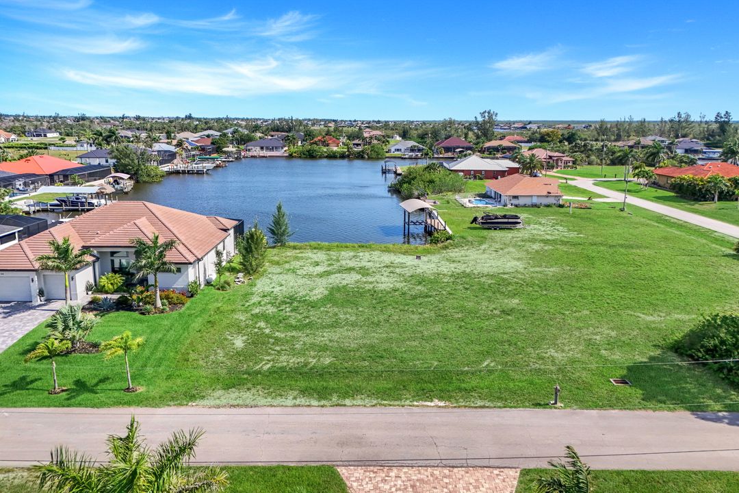4204 NW 22nd St, Cape Coral, FL 33993