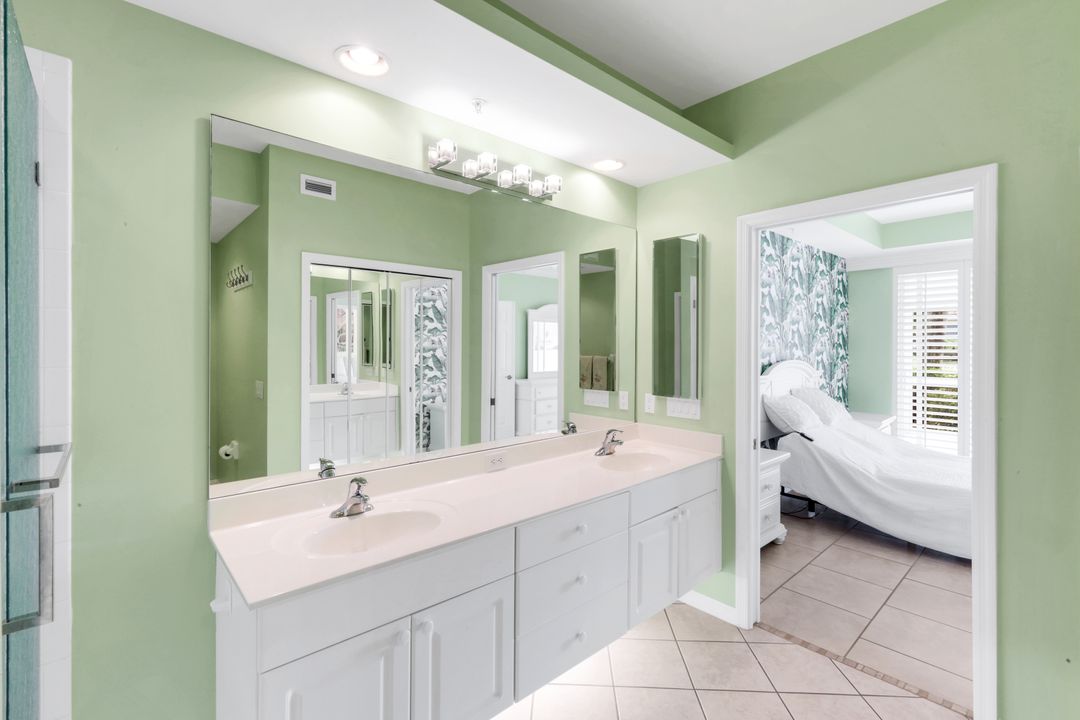 2415 Bayou Ln #3, Naples, FL 34112