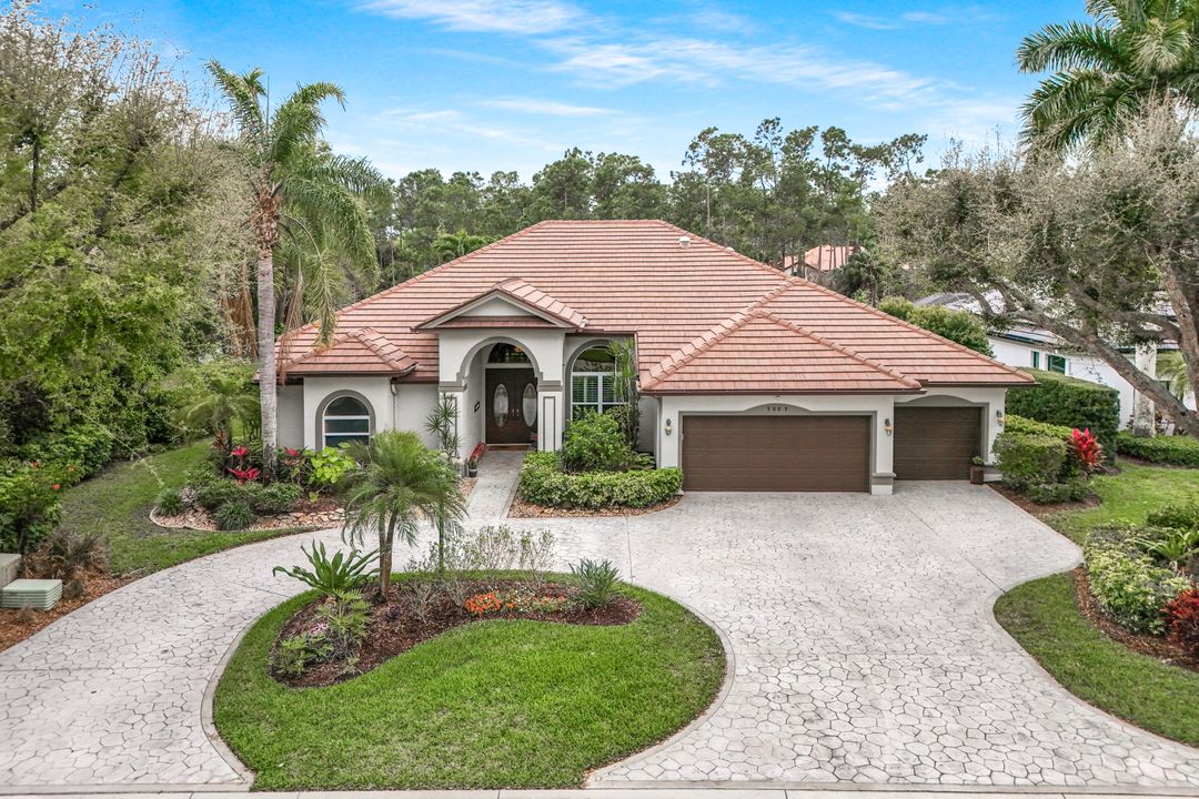 9889 Clear Lake Cir, Naples, FL 34109