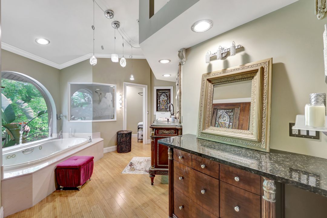 1904 Bethany Pl, Naples, FL 34109