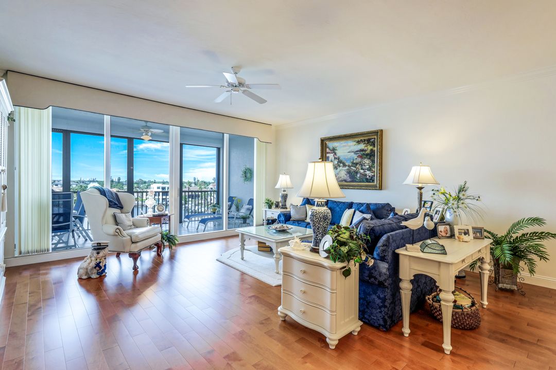 410 Flagship Dr #504, Naples, FL 34108