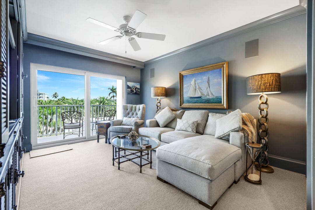 1285 Gulf Shore Blvd N #3B, Naples, FL 34102