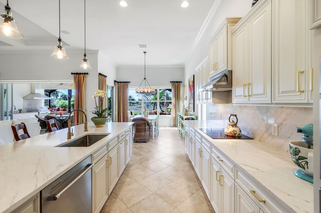 9327 Marble Stone Dr, Naples, FL 34120