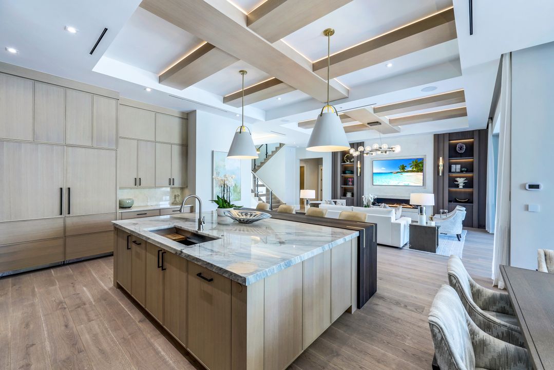 403 Neapolitan Way, Naples, FL 34103