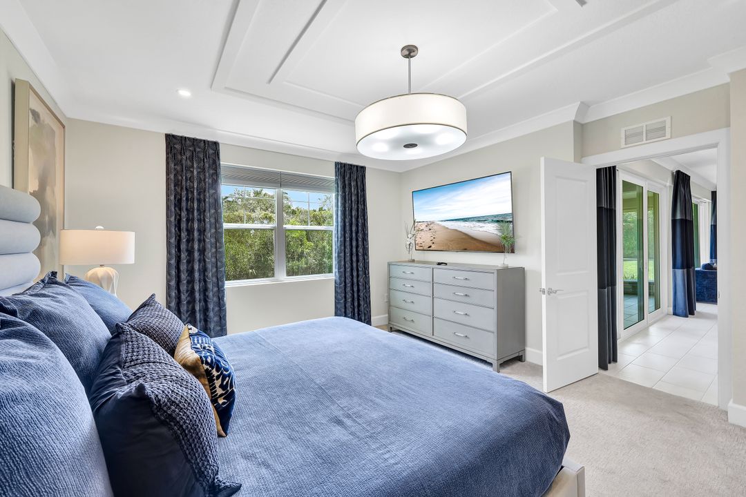 172 Indies Dr E #102, Naples, FL null