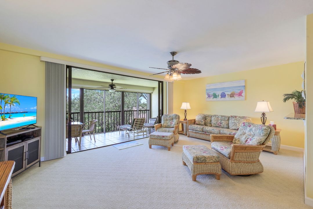 7119 Lakeridge View Court #Unit 303, Fort Myers, FL 33907