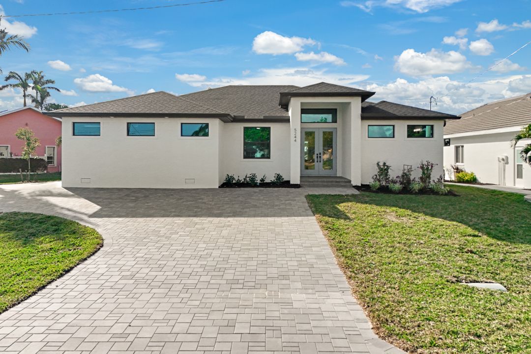 5244 Agualinda Blvd, Cape Coral, FL 33914