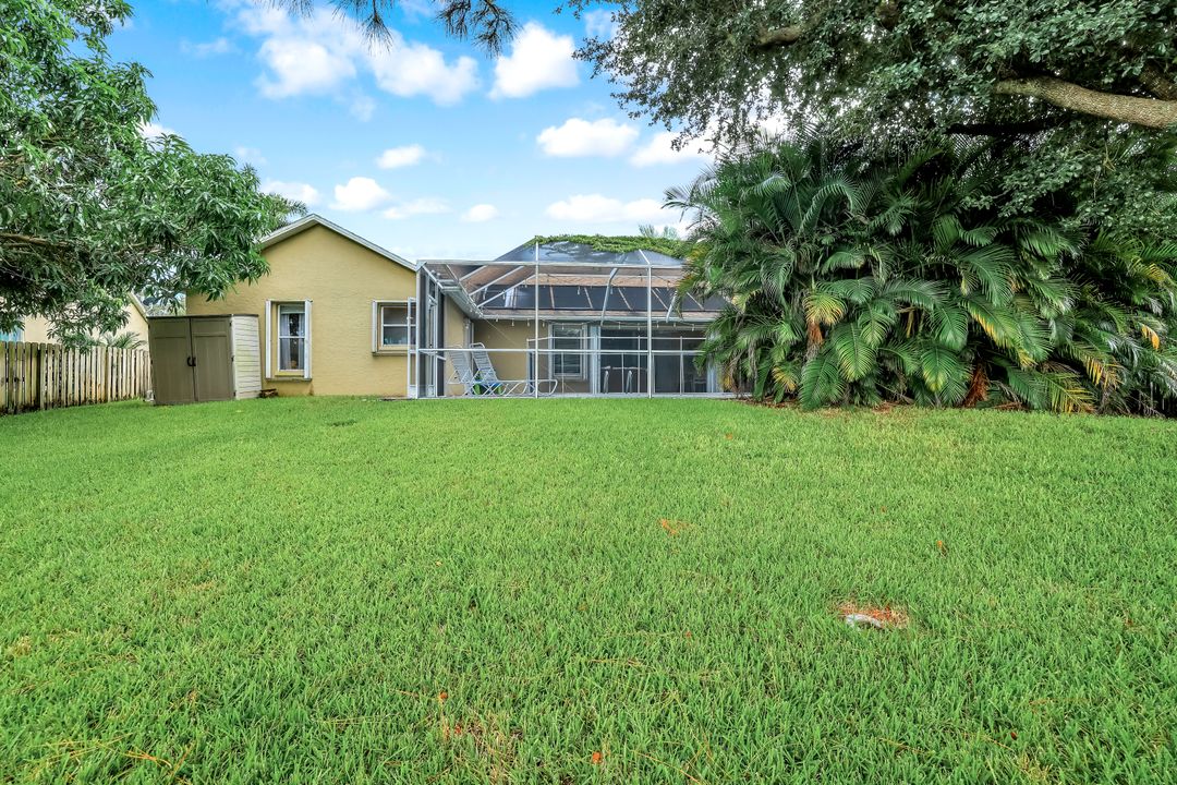 169 Plantation Cir, Naples, FL 34104