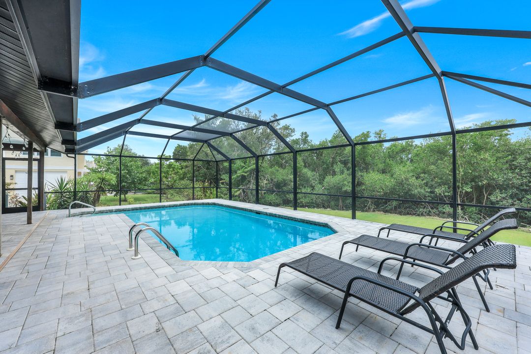7239 Hendry Creek Dr, Fort Myers, FL 33908
