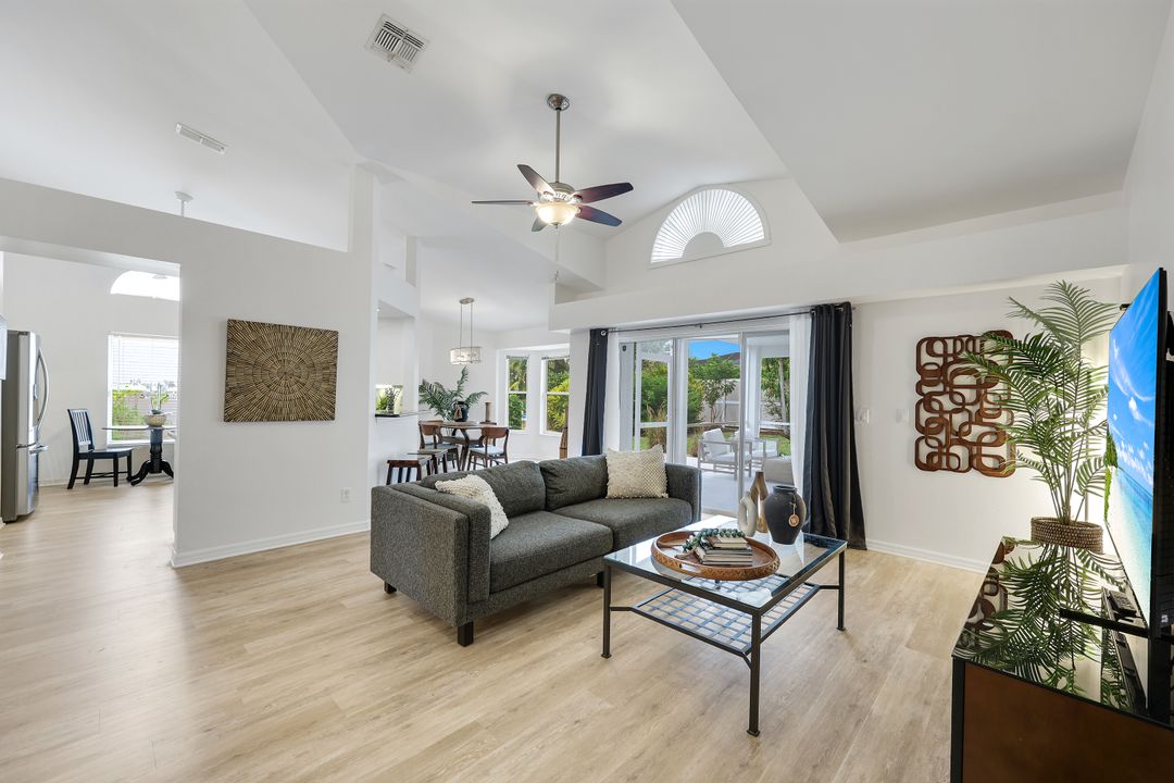 10951 Fieldfair Dr, Naples, FL 34119
