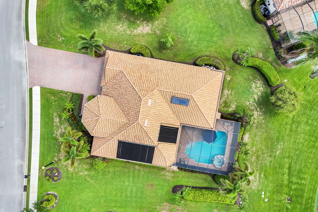 10026 Lions Bay Ct, Naples, FL 34120