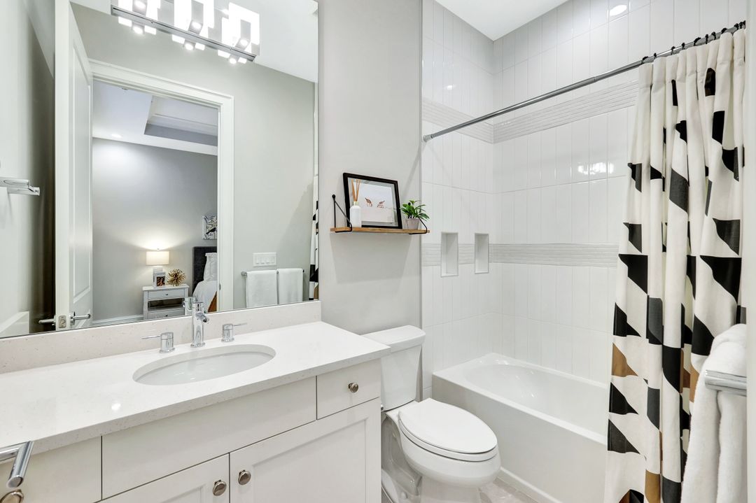 16340 Corsica Way #101, Naples, FL 34110