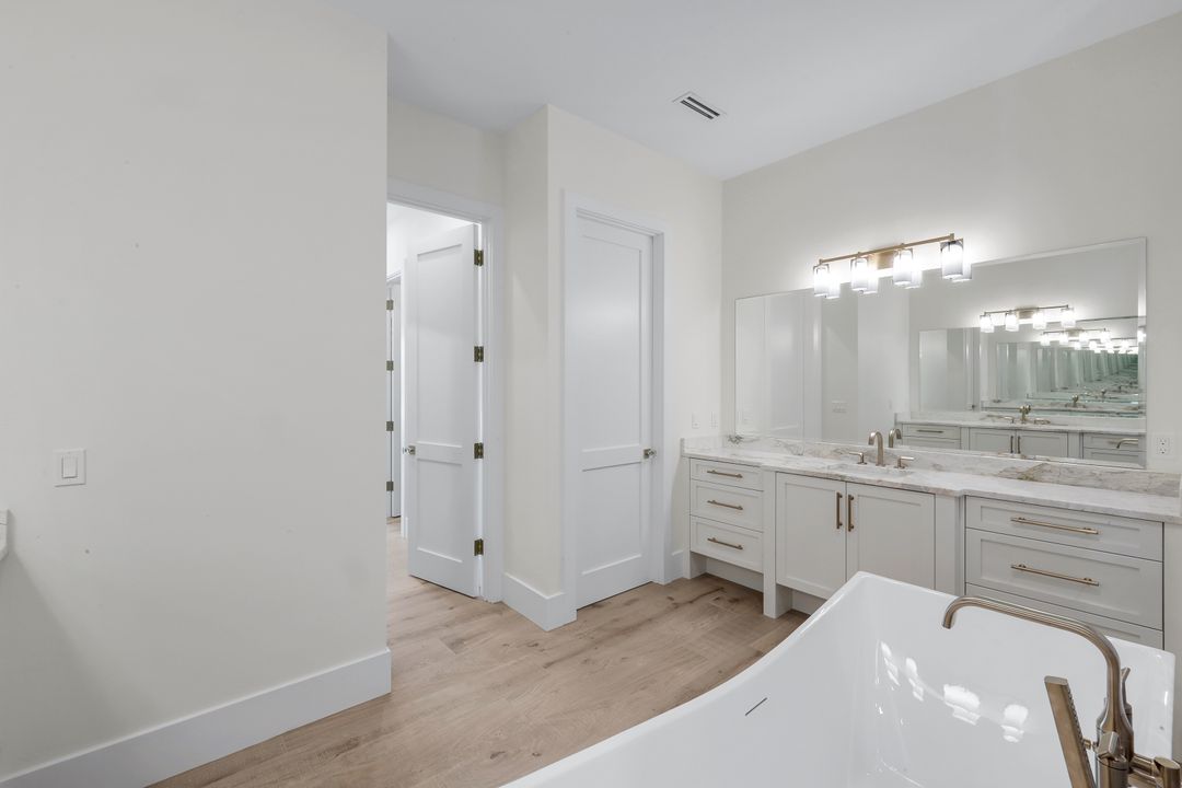 488 Capri Ct, Marco Island, FL 34145