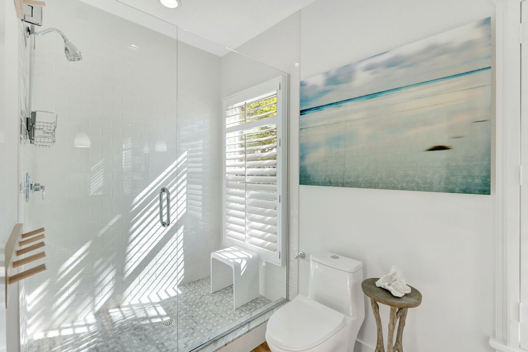 481 8th Ave S, Naples, FL 34102
