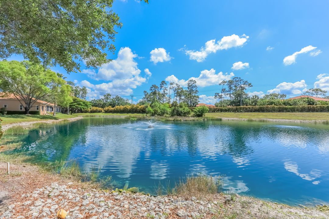 7827 Regal Heron Cir #302, Naples, FL 34104