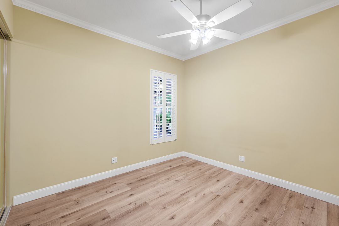 4362 Queen Elizabeth Way, Naples, FL 34119