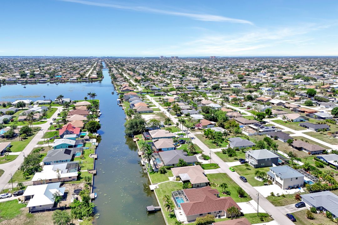 3317 SW 5th Pl, Cape Coral, FL 33914